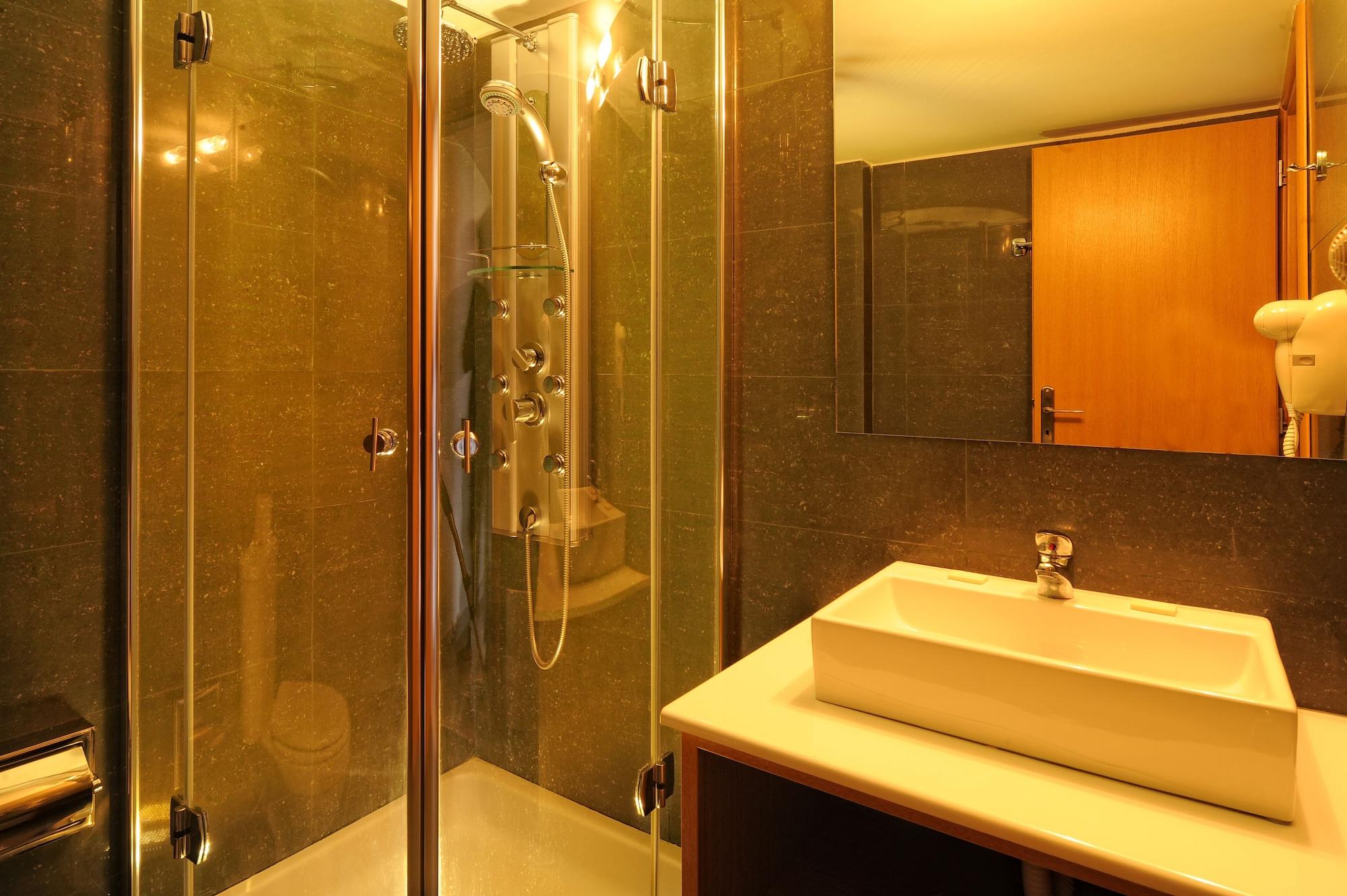 Oasis Beach Hotel - Adults Only Aniszarász Kültér fotó