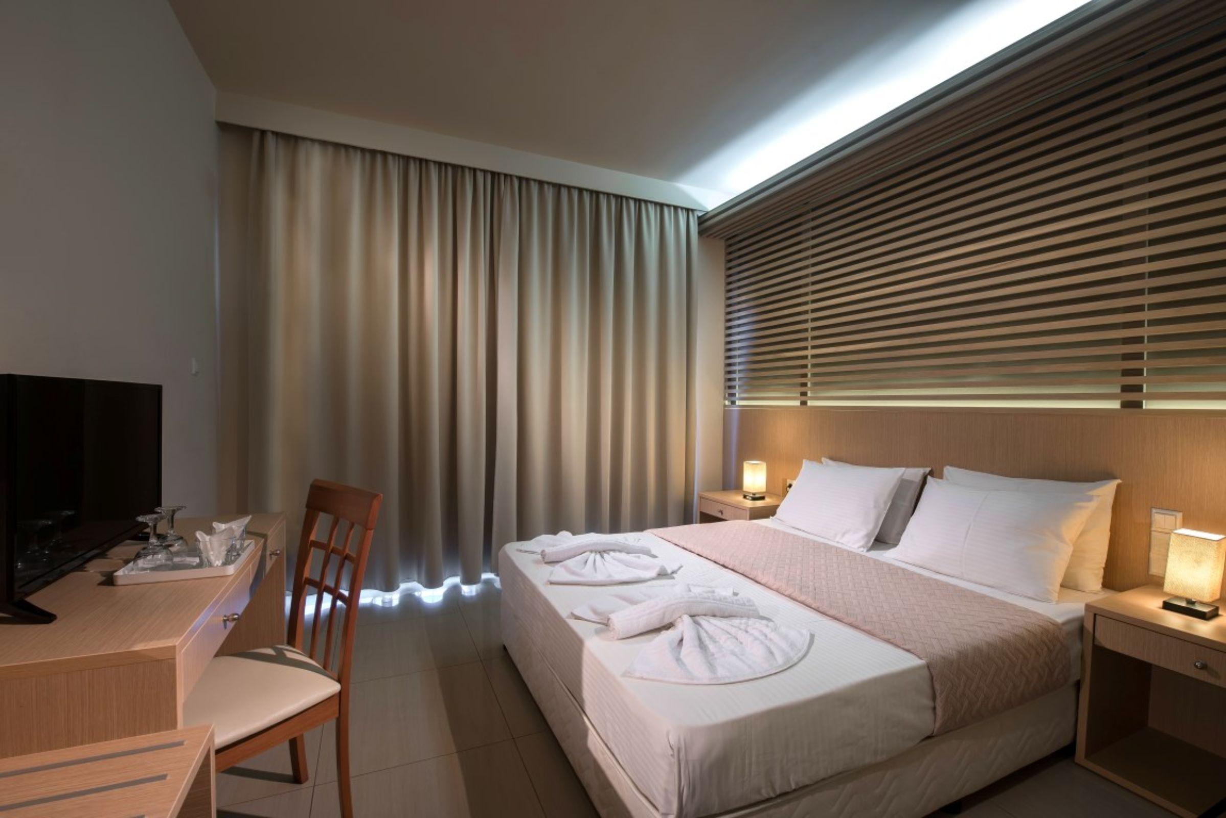 Oasis Beach Hotel - Adults Only Aniszarász Kültér fotó