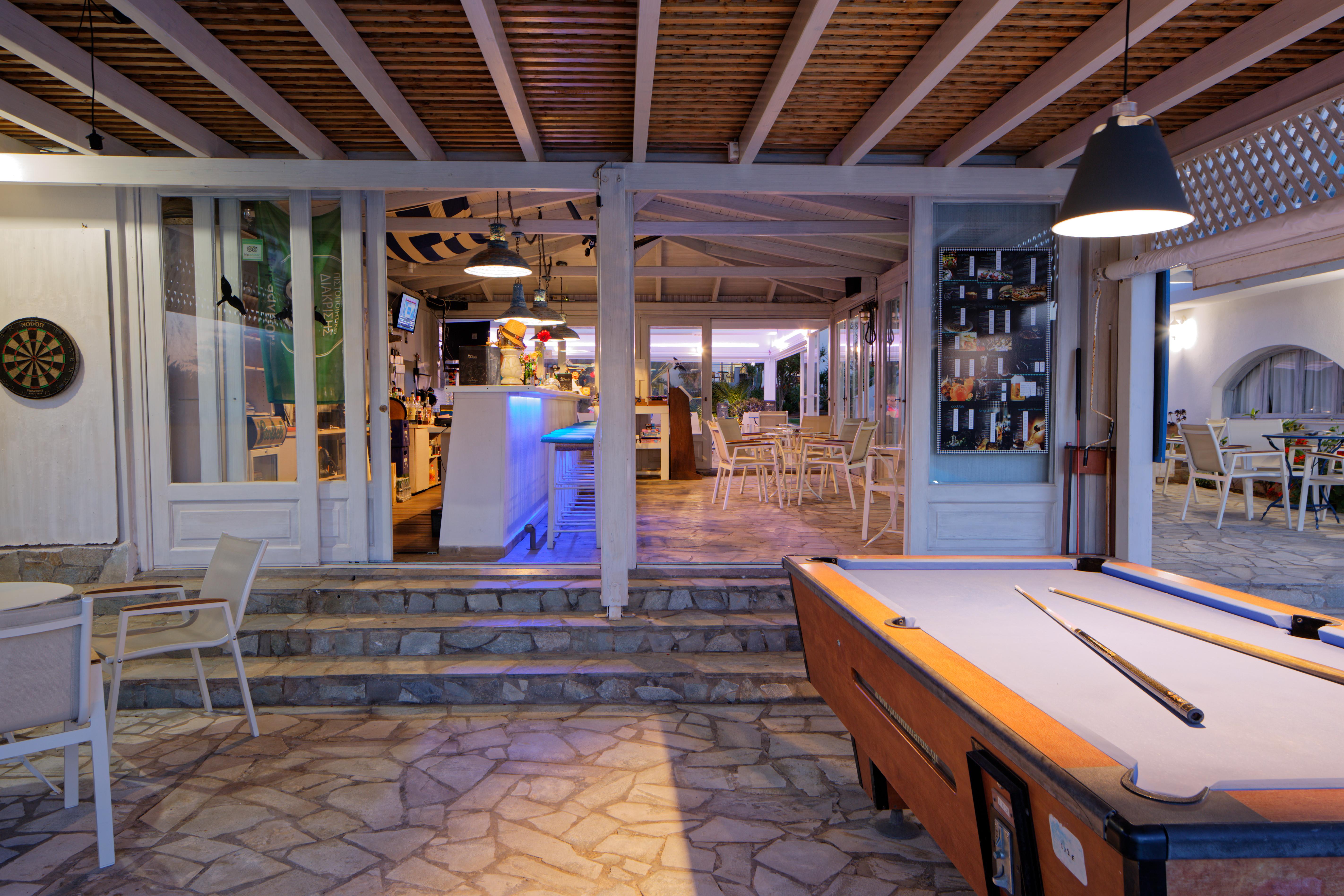 Oasis Beach Hotel - Adults Only Aniszarász Kültér fotó
