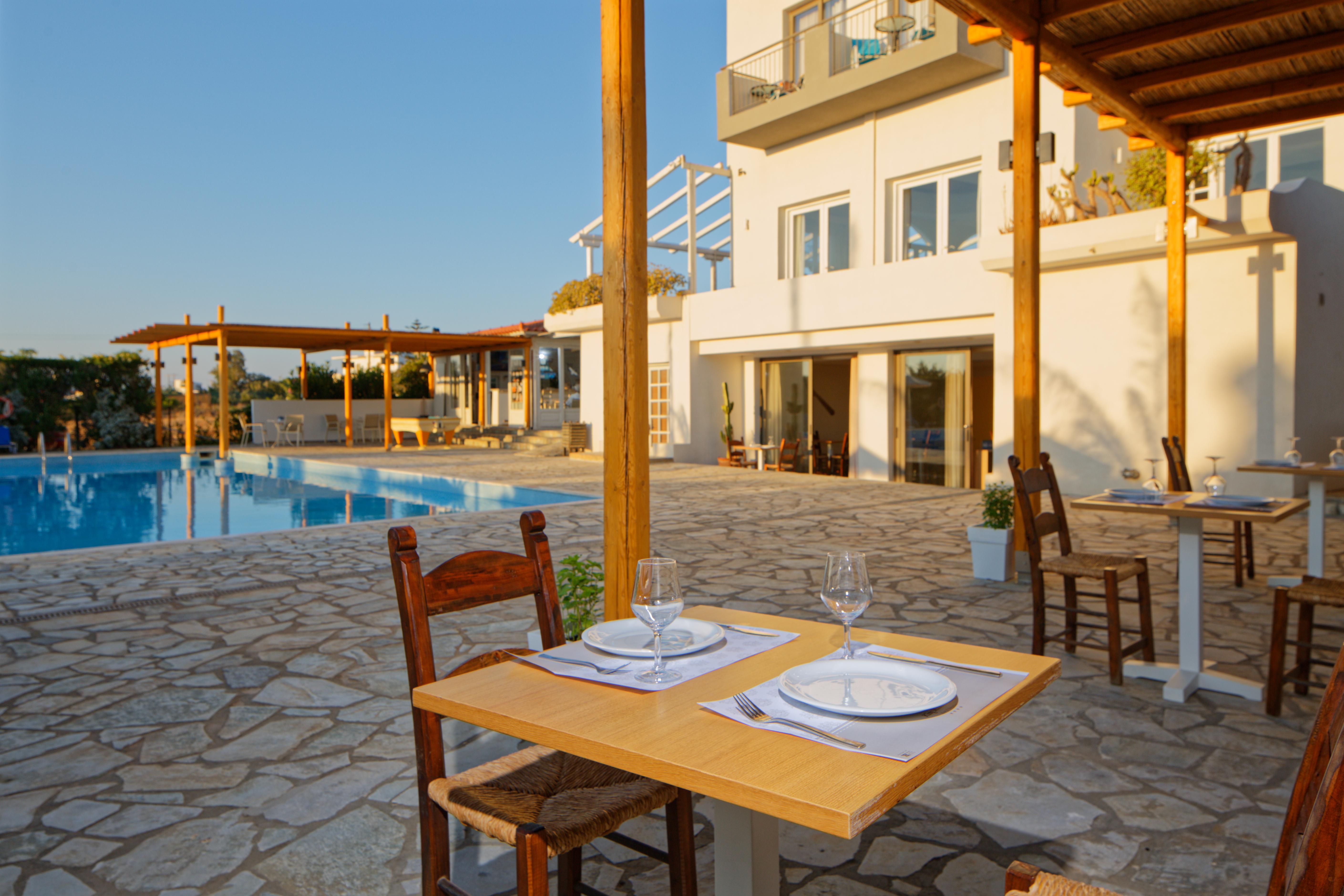 Oasis Beach Hotel - Adults Only Aniszarász Kültér fotó