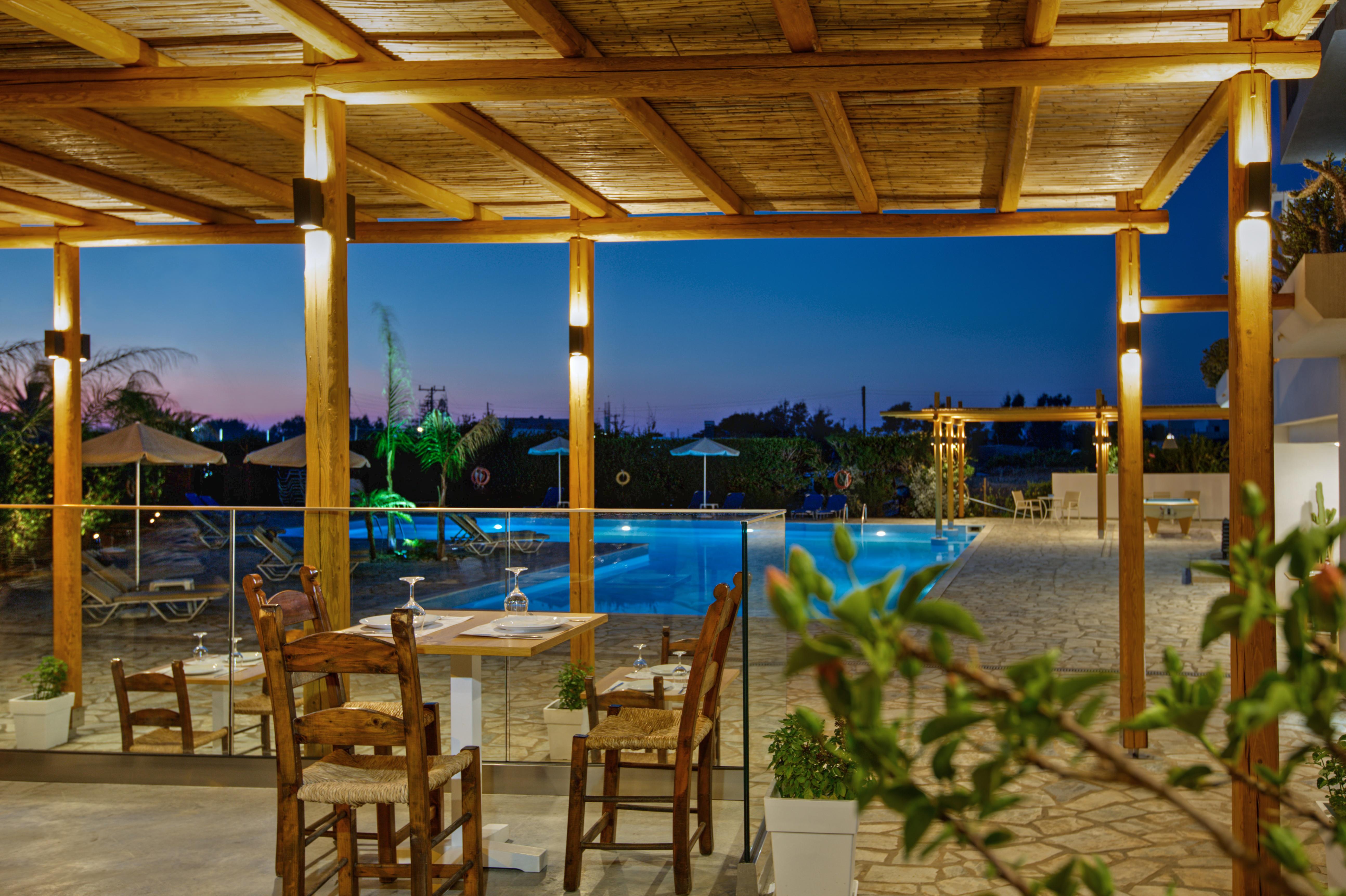 Oasis Beach Hotel - Adults Only Aniszarász Kültér fotó