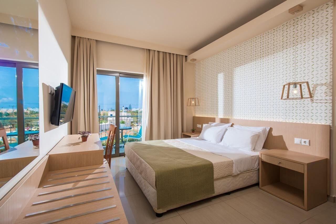 Oasis Beach Hotel - Adults Only Aniszarász Kültér fotó