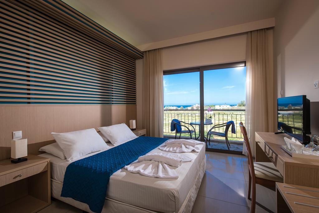 Oasis Beach Hotel - Adults Only Aniszarász Kültér fotó