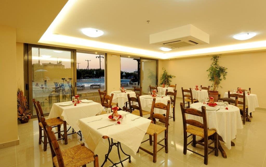 Oasis Beach Hotel - Adults Only Aniszarász Kültér fotó